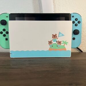 Nintendo Switch Console - Animal Crossing Limited Edition w/game and accessories
